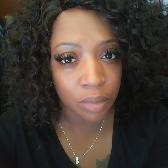 Meet your Posher, Neisha - Picture 2 of 2